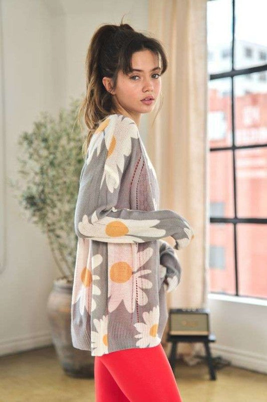 Davi & Dani Daisy Flower Sweater - Lt Gray Charcoal