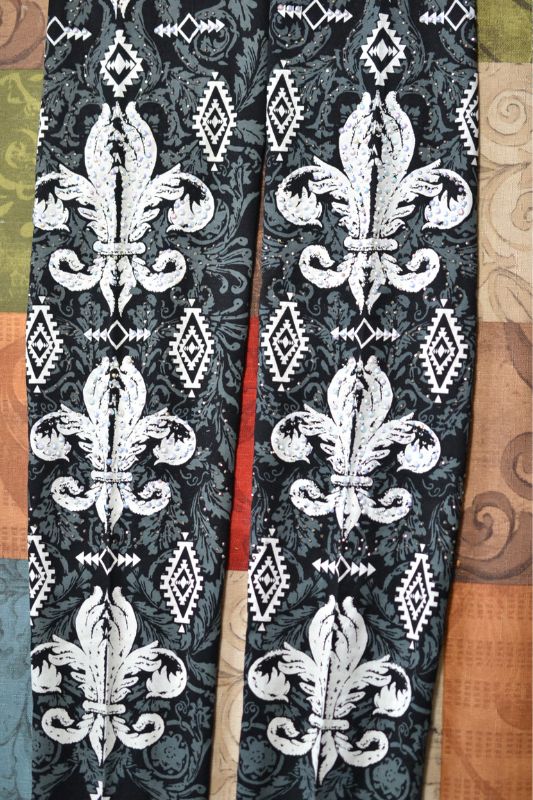 Vocal Fleur De Lis Print & Stones Leggings - Black