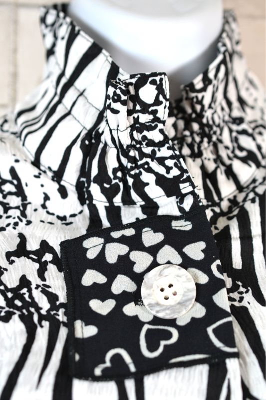 Adore Heart Patch Sleeveless Tunic Blouse - Black White