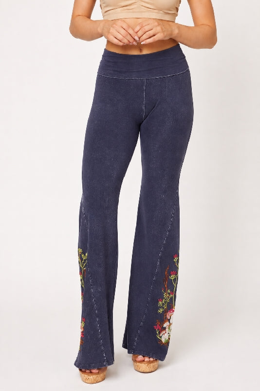 Dexterous / T-Party Mushroom Embroidered Yoga Pants - Navy