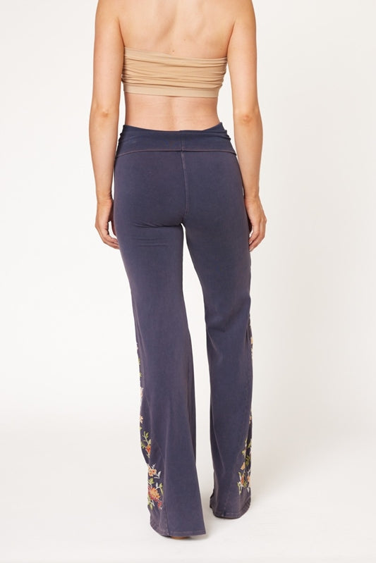 Dexterous / T-Party Floral Embroidered Yoga Pants - Navy