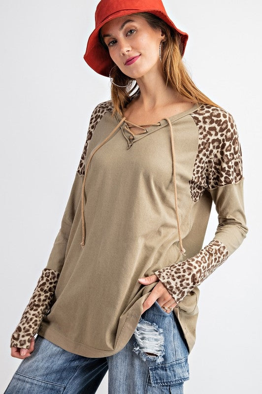 Easel Leopard Top - Sage Grey