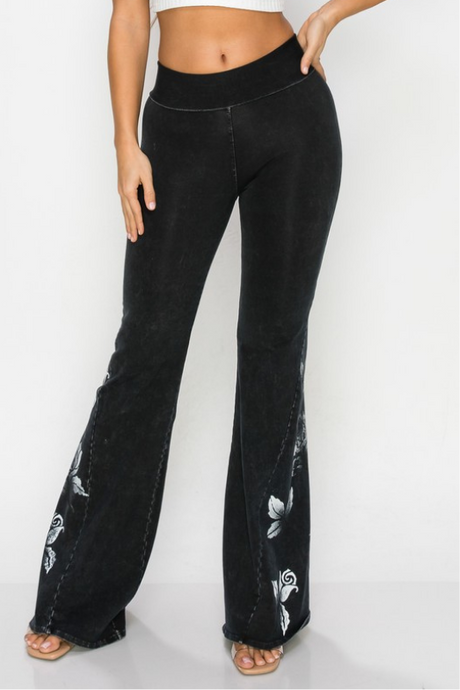 T-Party Mineral Wash Roses Yoga Pants - Black