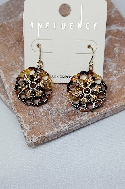 Scallop Cut Out Tortoise Gold Snowflake Earrings