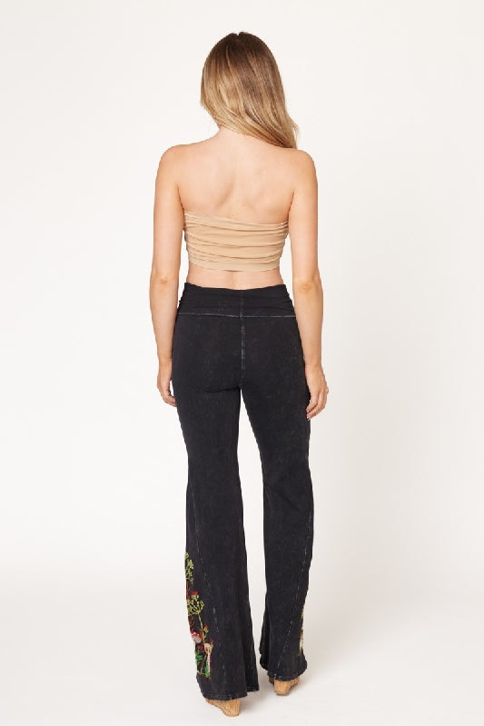 Dexterous / T-Party Mushroom Embroidered Yoga Pants - Black