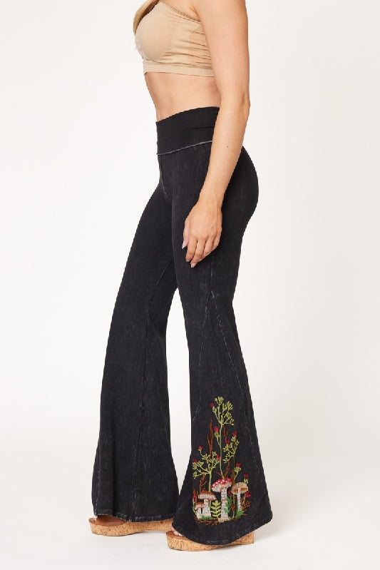 Dexterous / T-Party Mushroom Embroidered Yoga Pants - Black