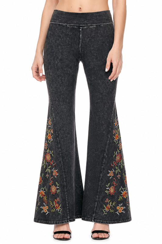 T-Party Floral Embroidered Yoga Pants - Light Wash Black
