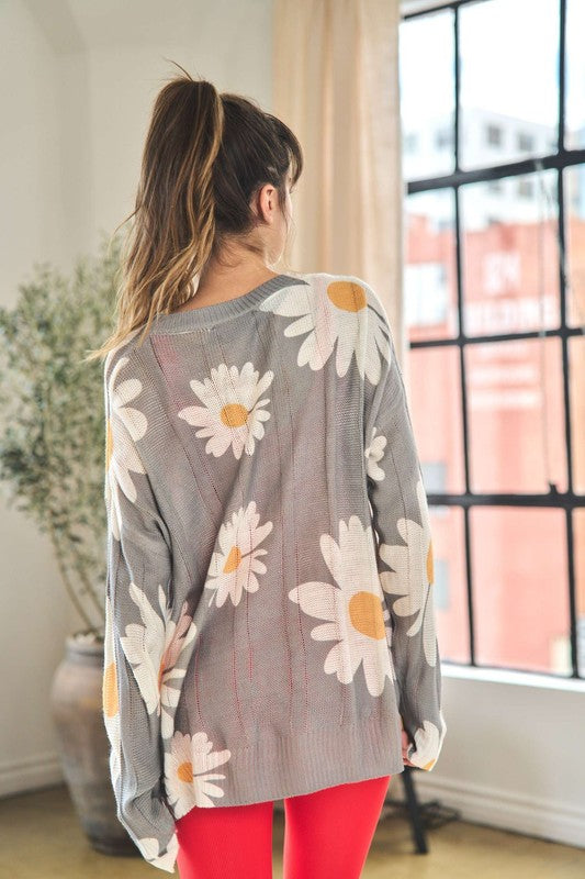 Davi & Dani Daisy Flower Sweater - Lt Gray Charcoal