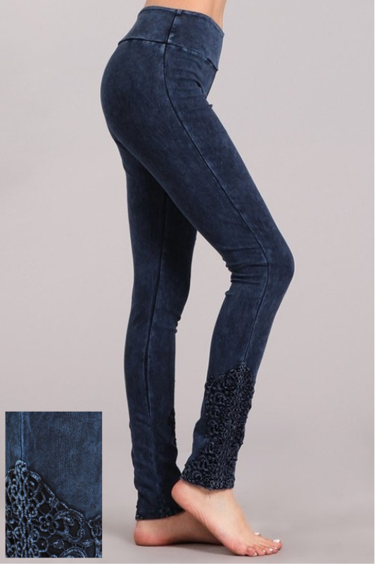 Chatoyant Embroidered Patch Mineral Wash Leggings