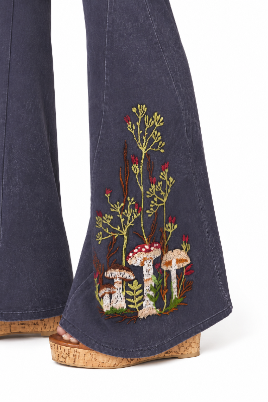 Dexterous / T-Party Mushroom Embroidered Yoga Pants - Navy