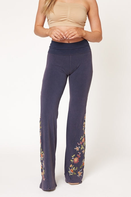 Dexterous / T-Party Floral Embroidered Yoga Pants - Navy