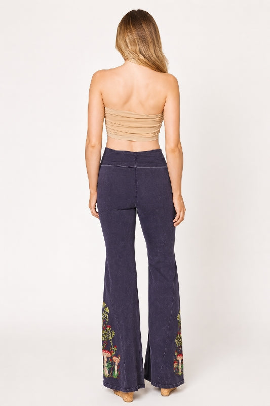 Dexterous / T-Party Mushroom Embroidered Yoga Pants - Navy