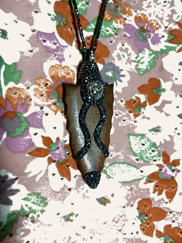 Lionhead Arrowhead Pendant Necklace – Boho Statement Wood & Rhinestone Necklace