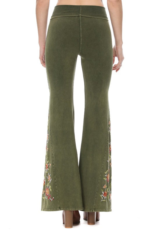 T-Party - Mineral Washed Floral Embroidered Yoga Pants Inseam 30'' Rise  13'' (All Sizes)