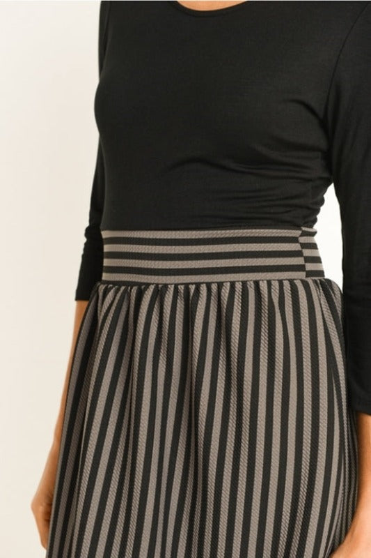 Gilli Black Gray Stripes Dress