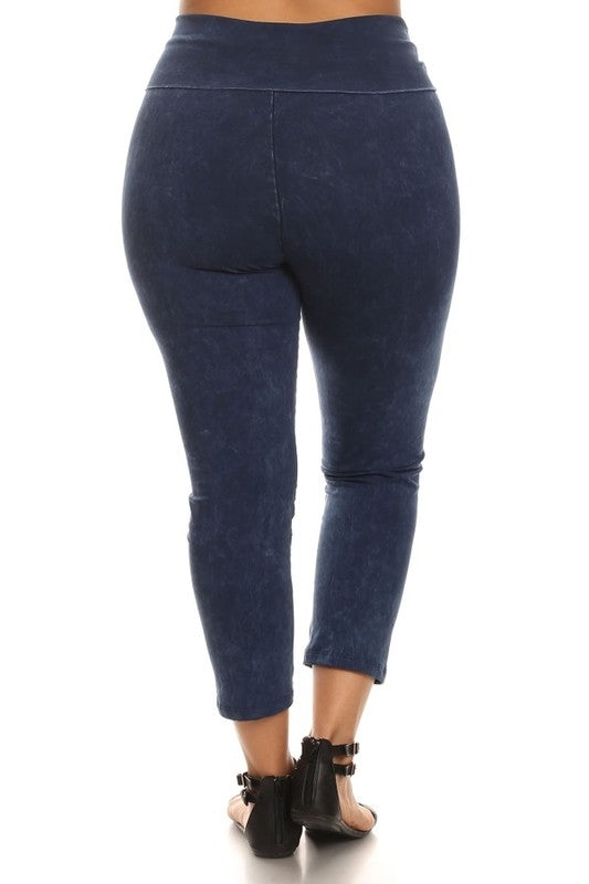 Chatoyant Plus Capri Leggings - Dark Denim