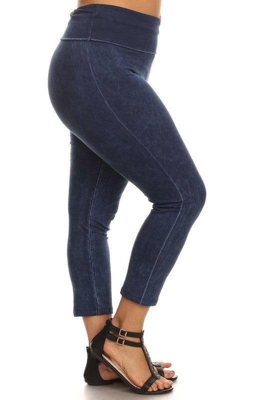 Chatoyant Plus Capri Leggings - Dark Denim